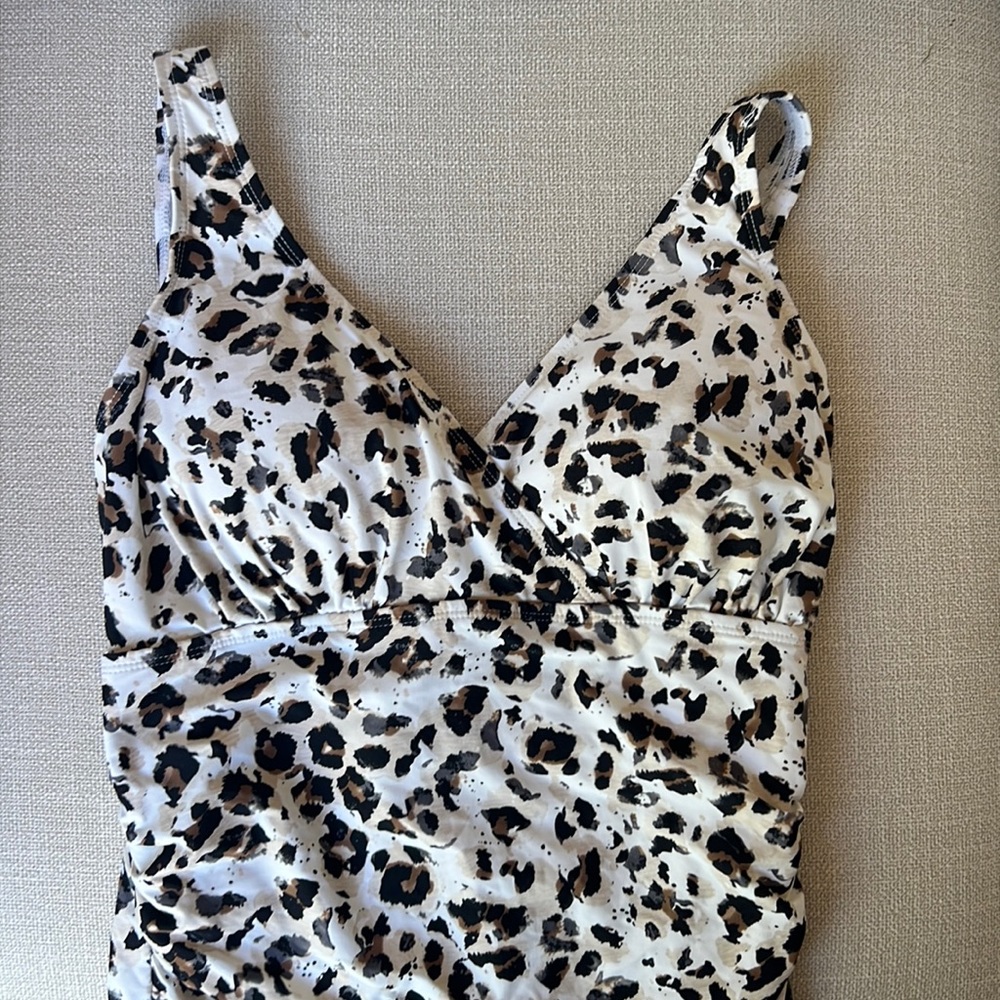 Niptuck Wild At Heart Sharon‎ Scoop Back Design Tummy Control One Piece Size 10